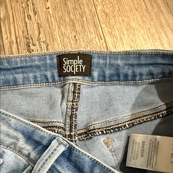 Stylish Distressed Blue Skinny Jeans for Women - Picture 2 of 3